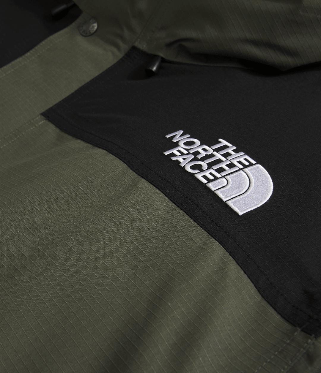 The North Face Men’s Mountain Down Jacket