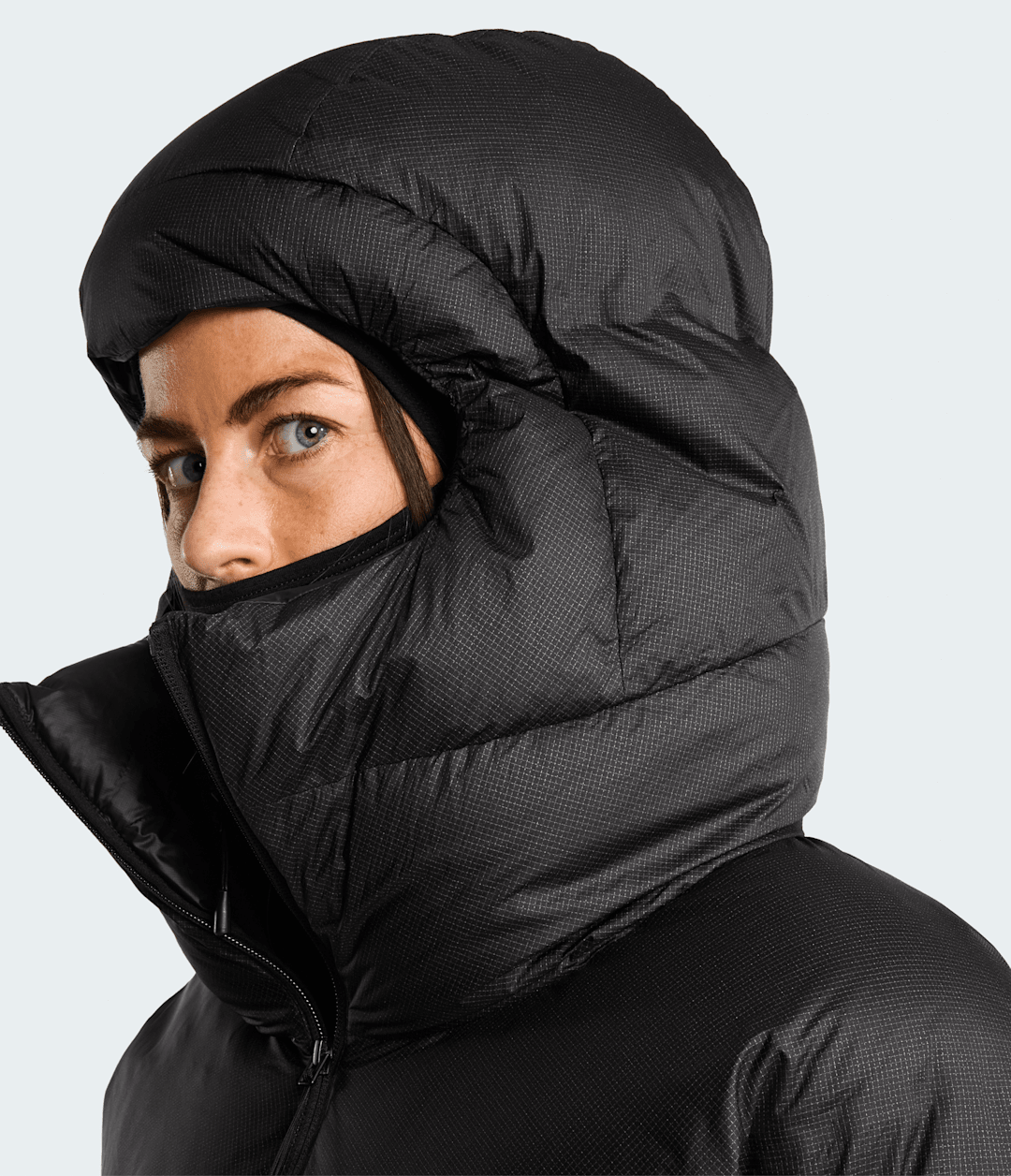 The North Face Men’s Summit Series CLOUD DOWN AMK Parka