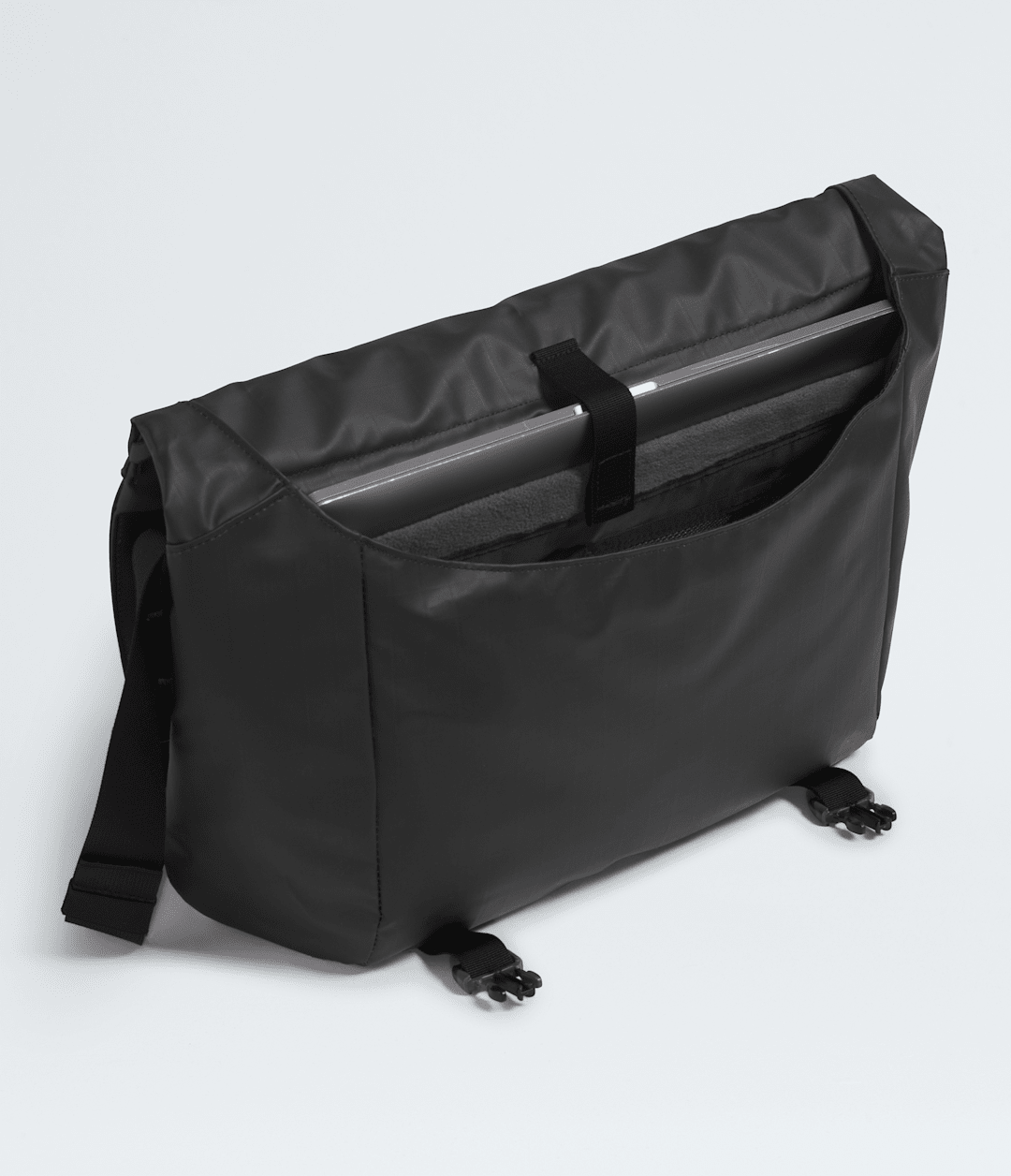 The North Face Base Camp Voyager Messenger Bag